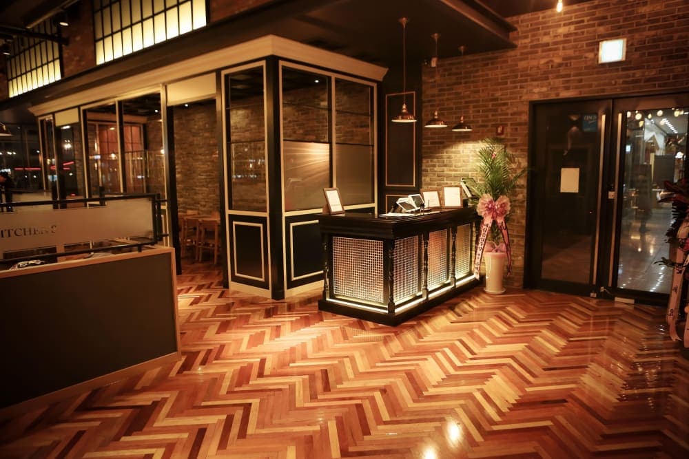 Restaurant - Image 1