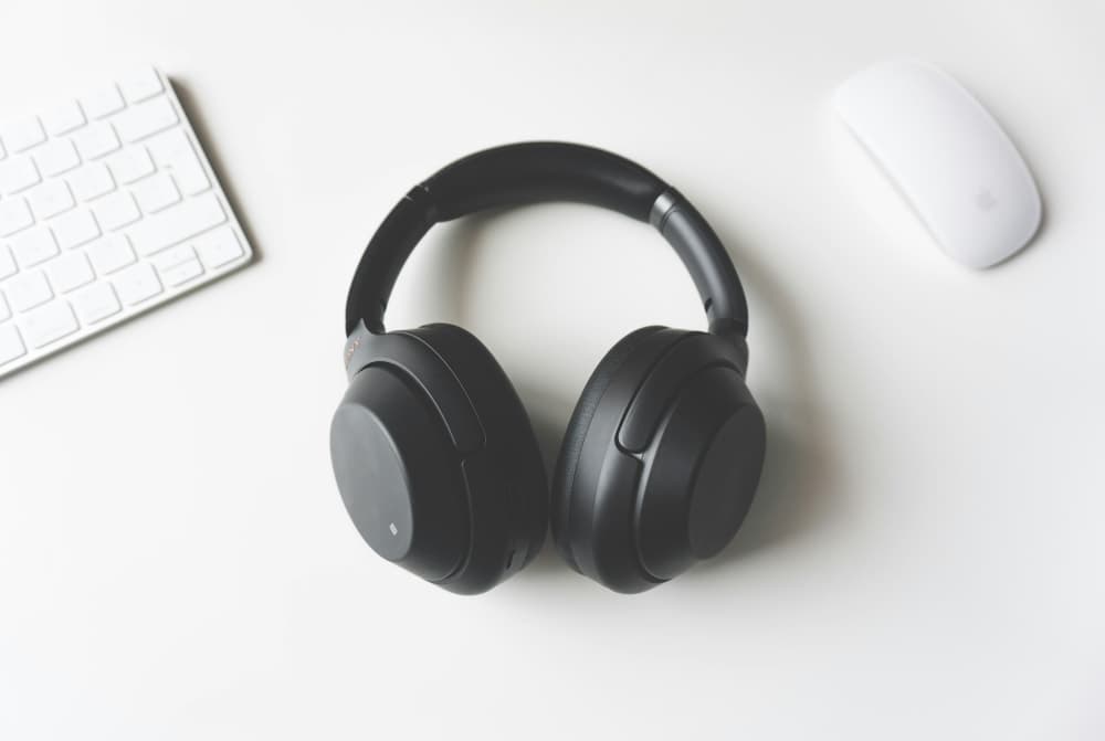 Headphones - Main View